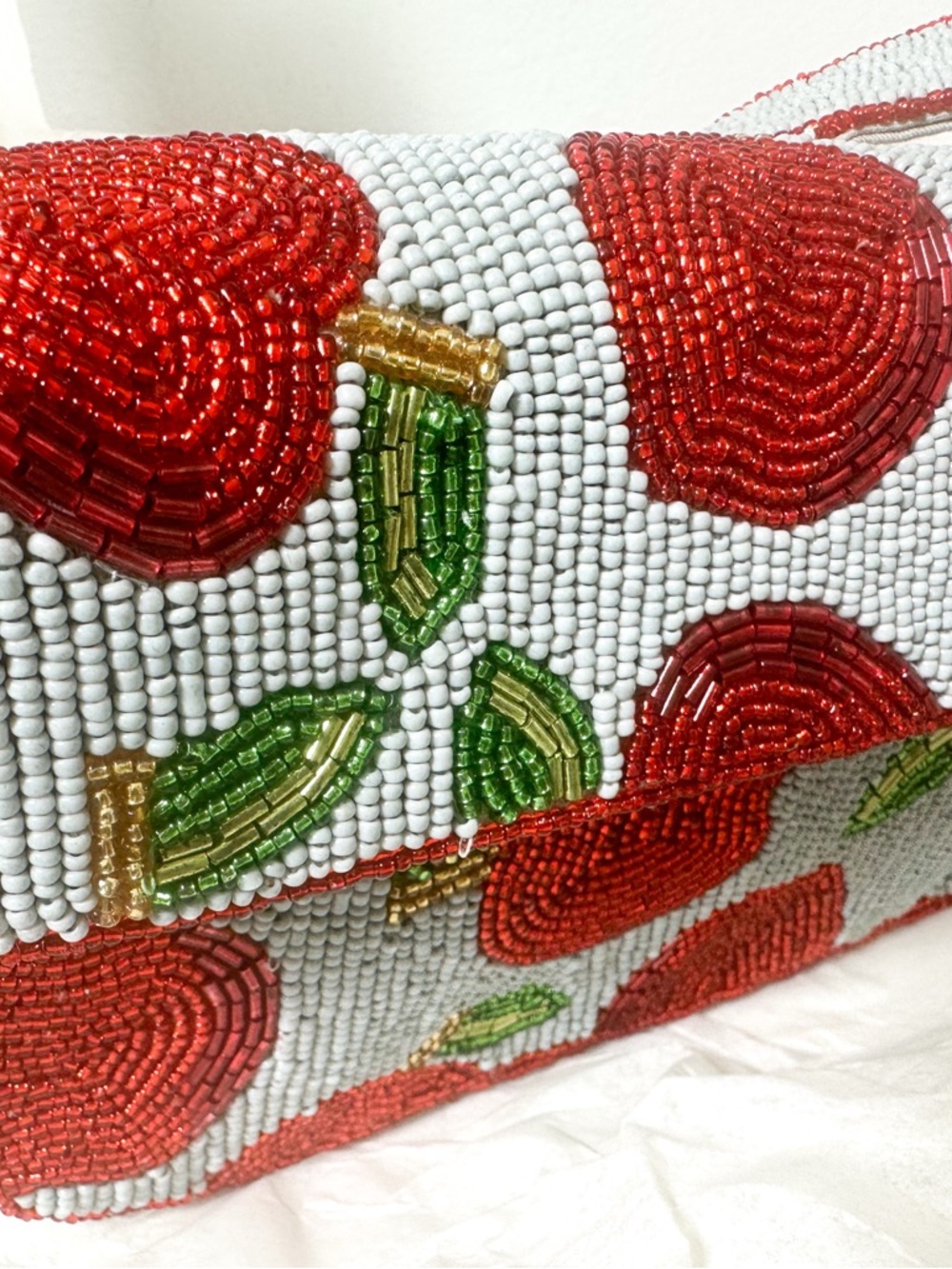 Anthropologie The Fiona Beaded Bag Icon Edition Apples NWT - Picture 11 of 12